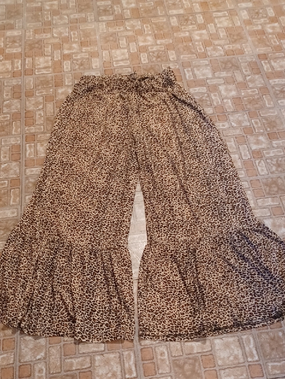 SHEIN Leopard Print Ruffle Waist Pants - Black Tan Cream
